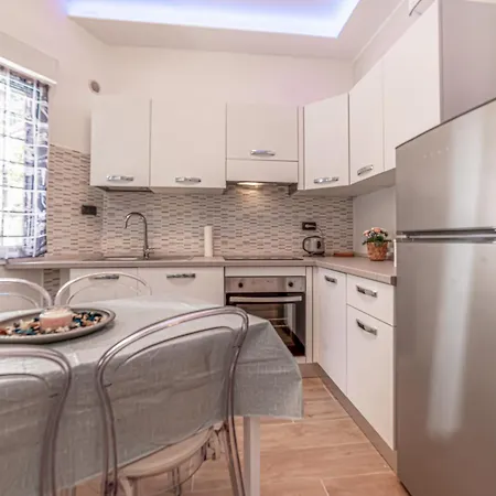 Il Nido Di Porta Furba - Metro & Wi-fi Apartment